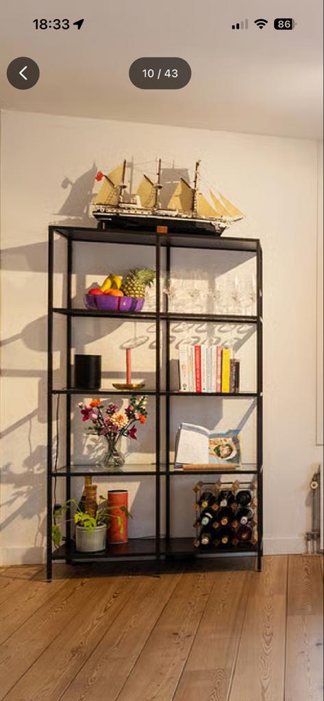 Ikea VITTSJÖ metalen boekenkast met glazen planken, Huis en Inrichting, Kasten | Boekenkasten, Ophalen, Met plank(en), Gebruikt