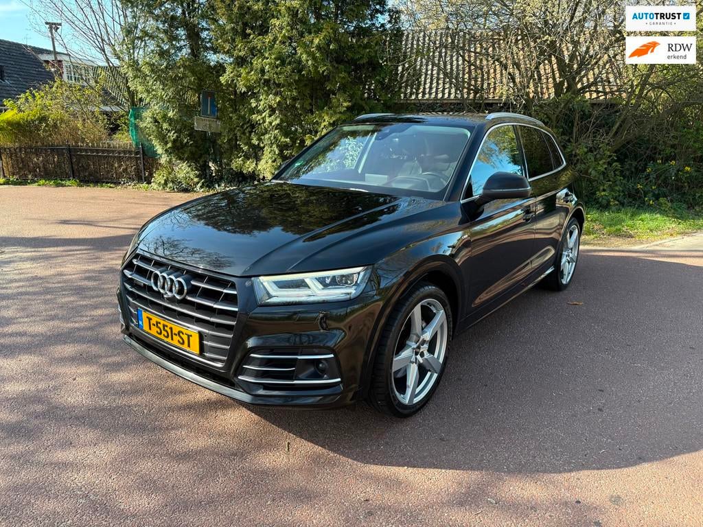 Audi Q5 55 TFSI e quattro Competition / S.line / Navi / Pano, Automaat, Euro 6, 4 cilinders, Zwart