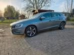 Volvo V60 D6 Twin Engine 288pk Geartronic AWD Plug In Hybrid, Auto's, Automaat, USB, 1800 kg, Vierwielaandrijving