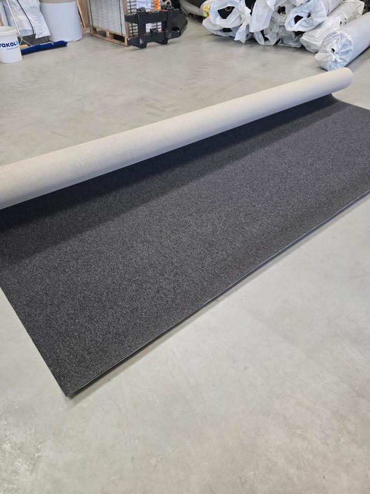 Antraciet project tapijt met 50% korting - €15/m², Huis en Inrichting, Stoffering | Tapijten en Kleden, Ophalen of Verzenden
