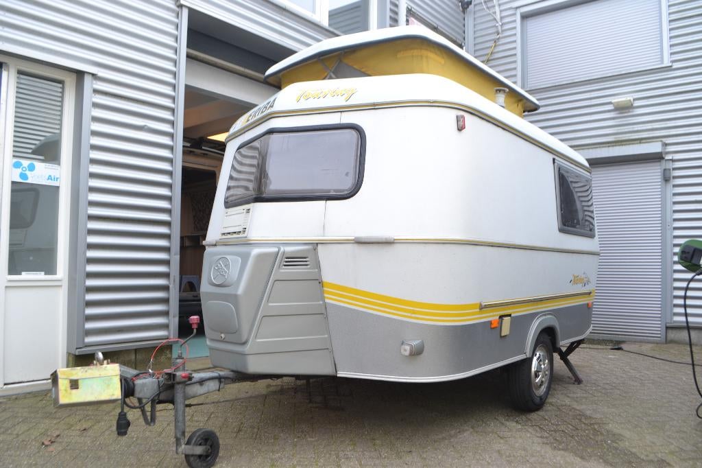 Eriba Touring Pan Fashion 2002, Caravans en Kamperen, Standaardzit, Tot en met 2, Bedrijf, Lengtebed
