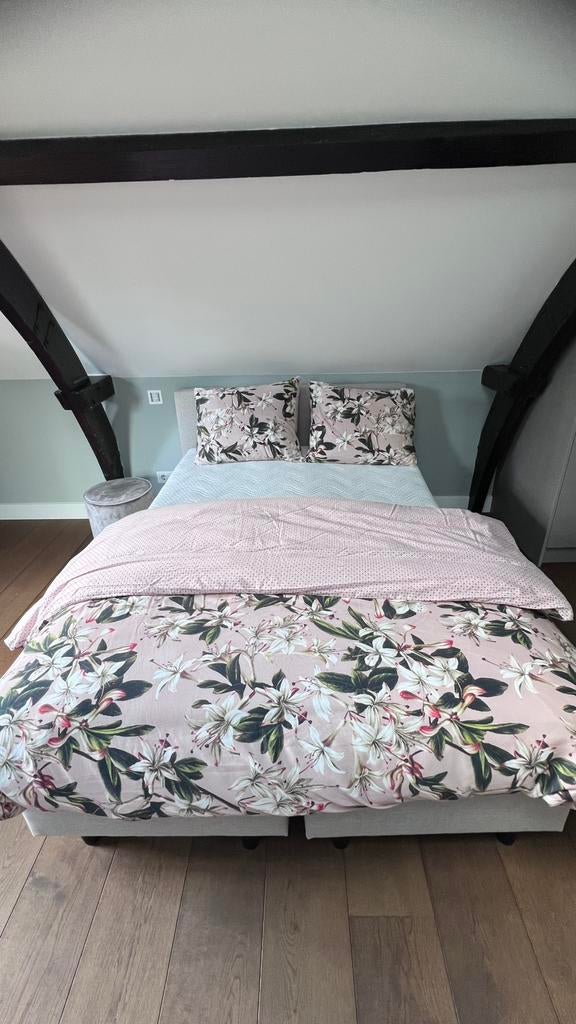 Essenza dekbedovertrek 200x200 + 2 kussenslop +200TC, Ophalen, Zo goed als nieuw, Tweepersoons, Dekbedovertrek