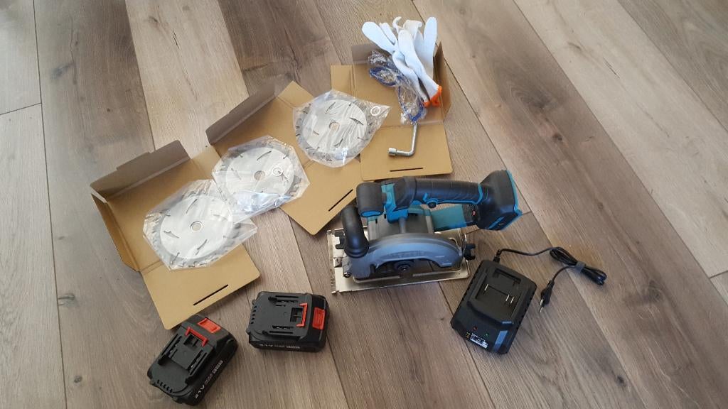 Circelzaag 150mm 2x 21v, Cirkelzaag, Nieuw, 600 tot 1200 watt, Ophalen of Verzenden