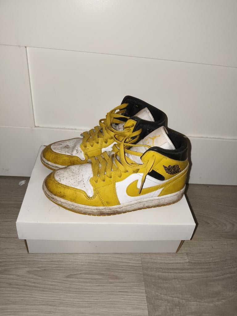 Jordan 1 mid., Overige kleuren, Ophalen of Verzenden, Zo goed als nieuw, Nike Air Jordan