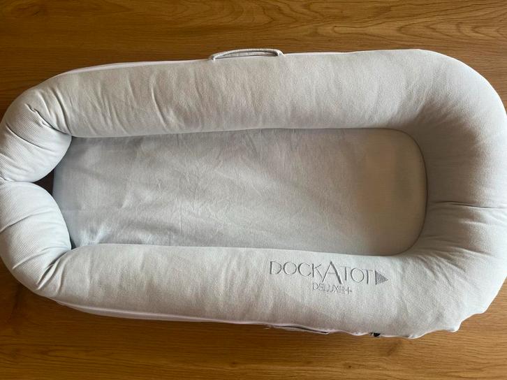 DockaTot Deluxe+ babynestje - Grijs, Kinderen en Baby's, Babywiegjes en Ledikanten, Gebruikt, Overige typen, Ophalen of Verzenden