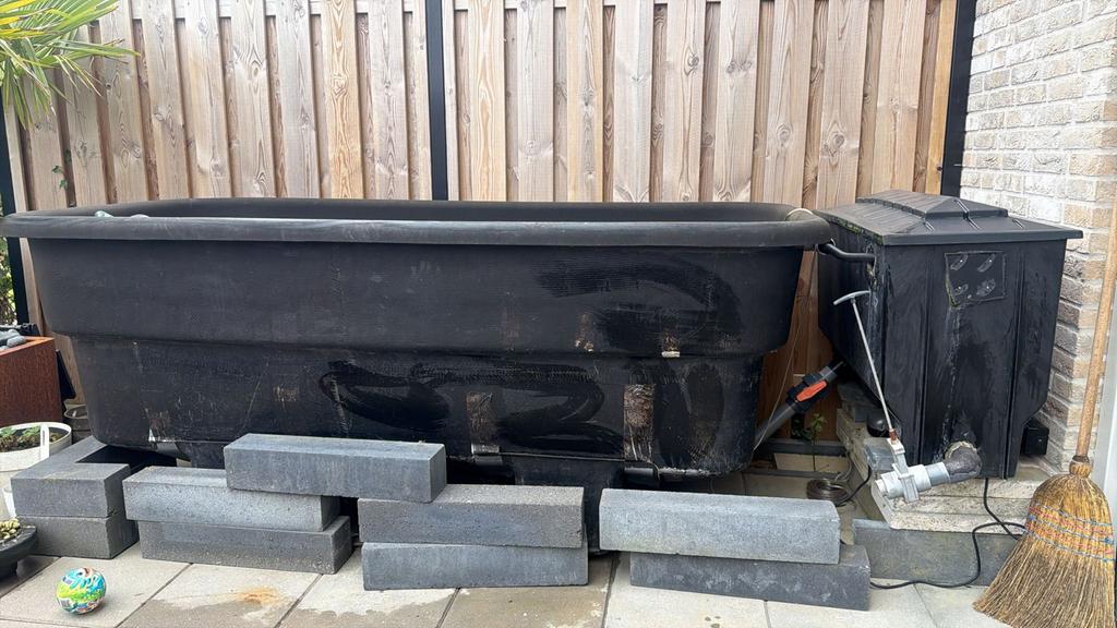 Zwarte rechthoekige vijver / quarantaine bak met filter, Tuin en Terras, Vijvers, Ophalen of Verzenden, Gebruikt