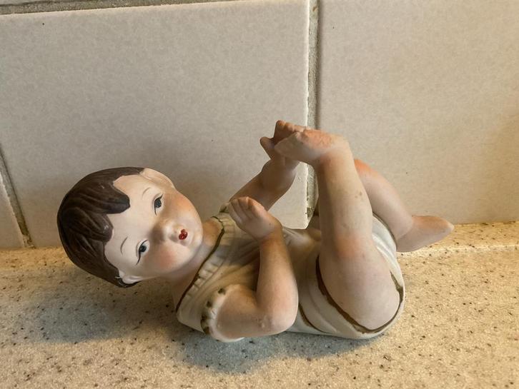 Vintage Biscuit Porselein Piano baby Beeldje, Antiek en Kunst, Antiek | Overige Antiek, Ophalen of Verzenden