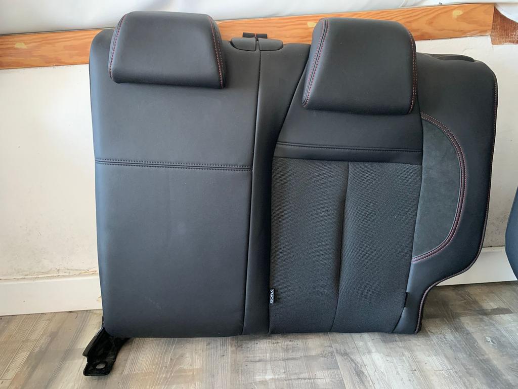 Peugeot 208 GT interieur - Leer/Suede - zeer netjes en fris, Auto-onderdelen, Interieur en Bekleding, Ophalen, Gebruikt, Peugeot