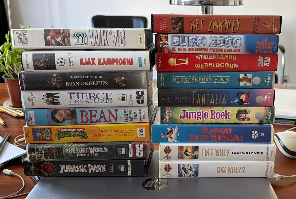 17 videobanden, Alle leeftijden, Ophalen, Zo goed als nieuw