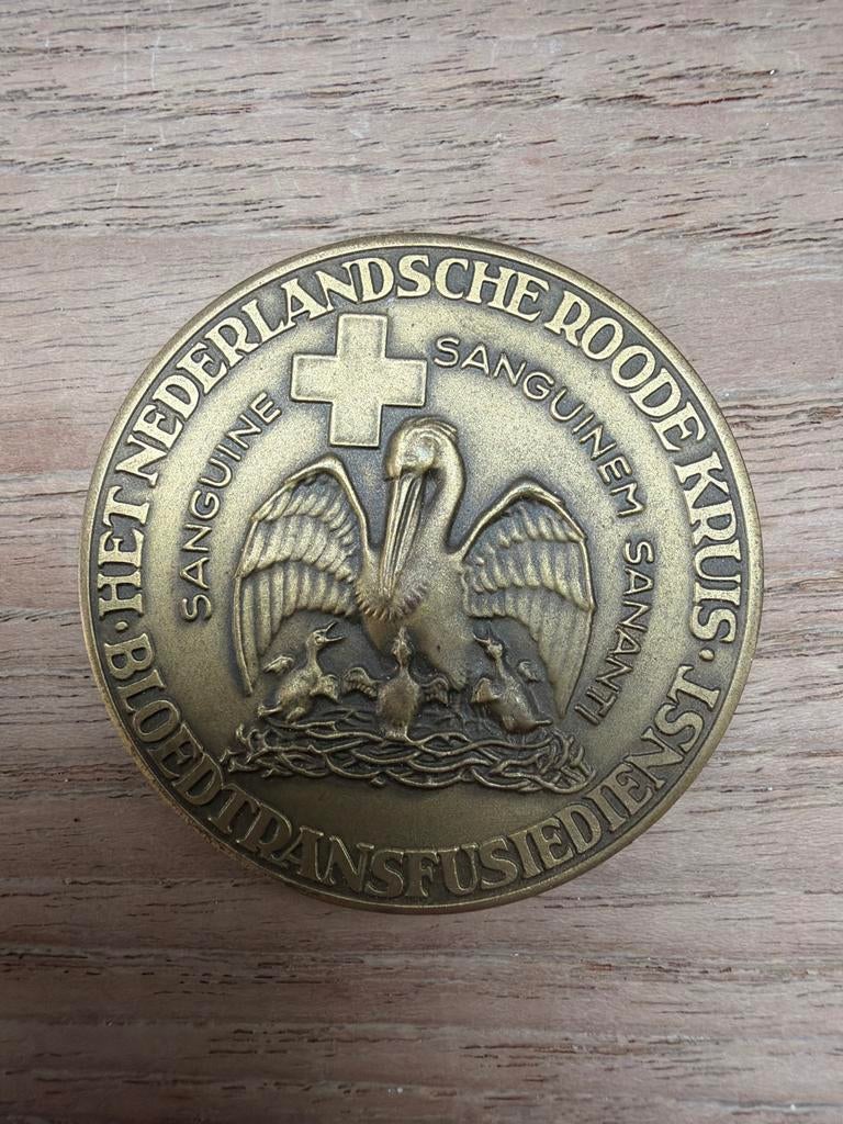 Zeldzame Medaille Rode Kruis Bloedtransfusiedienst, Ophalen of Verzenden, Brons, Nederland