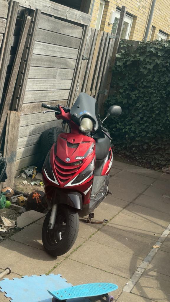 Zip 50cc 4t 2010, Ophalen, Piaggio, Zo goed als nieuw, Benzine