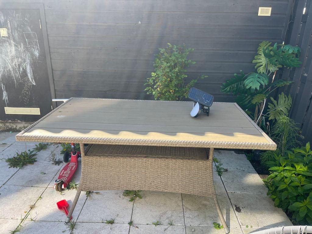 Grote rechthoekige tuintafel van wicker en composiet, Tuin en Terras, Tuintafels, Ophalen, Gebruikt, Rechthoekig, Wicker