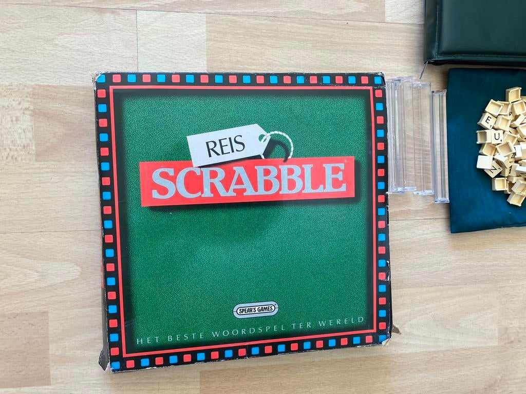 Scrabble de Luxe reiseditie in etui izgs, Hobby en Vrije tijd, Een of twee spelers, Ophalen of Verzenden, Gebruikt, Reisspel