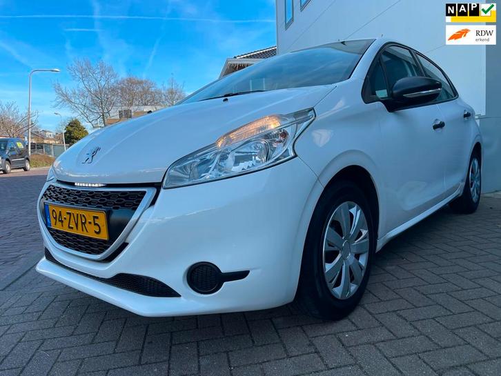 Peugeot 208 1.2 VTi Access/Volledig onderhouden/Cruise-c/Ele, Auto's, Peugeot, Bedrijf, Te koop, ABS, Airbags, Bluetooth, Boordcomputer