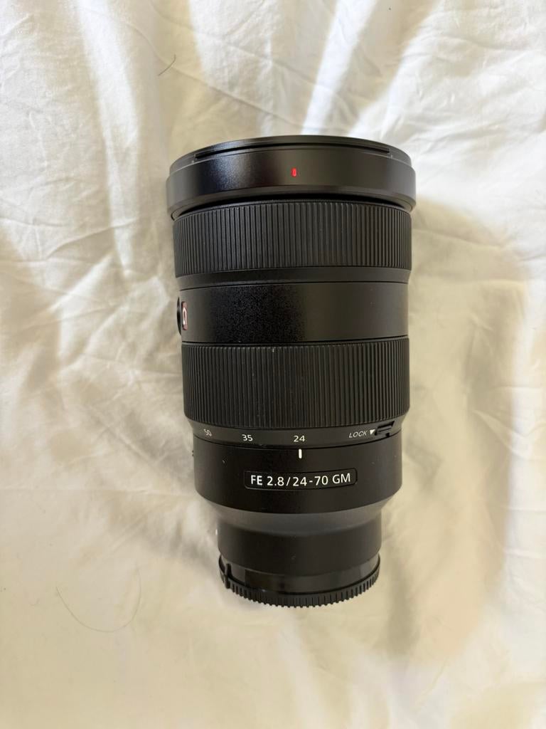 Sony FE 2.8/24-70 GM Lens + Zonnekap en Hoes - ZGAN, Audio, Tv en Foto, Fotografie | Lenzen en Objectieven, Ophalen, Zo goed als nieuw