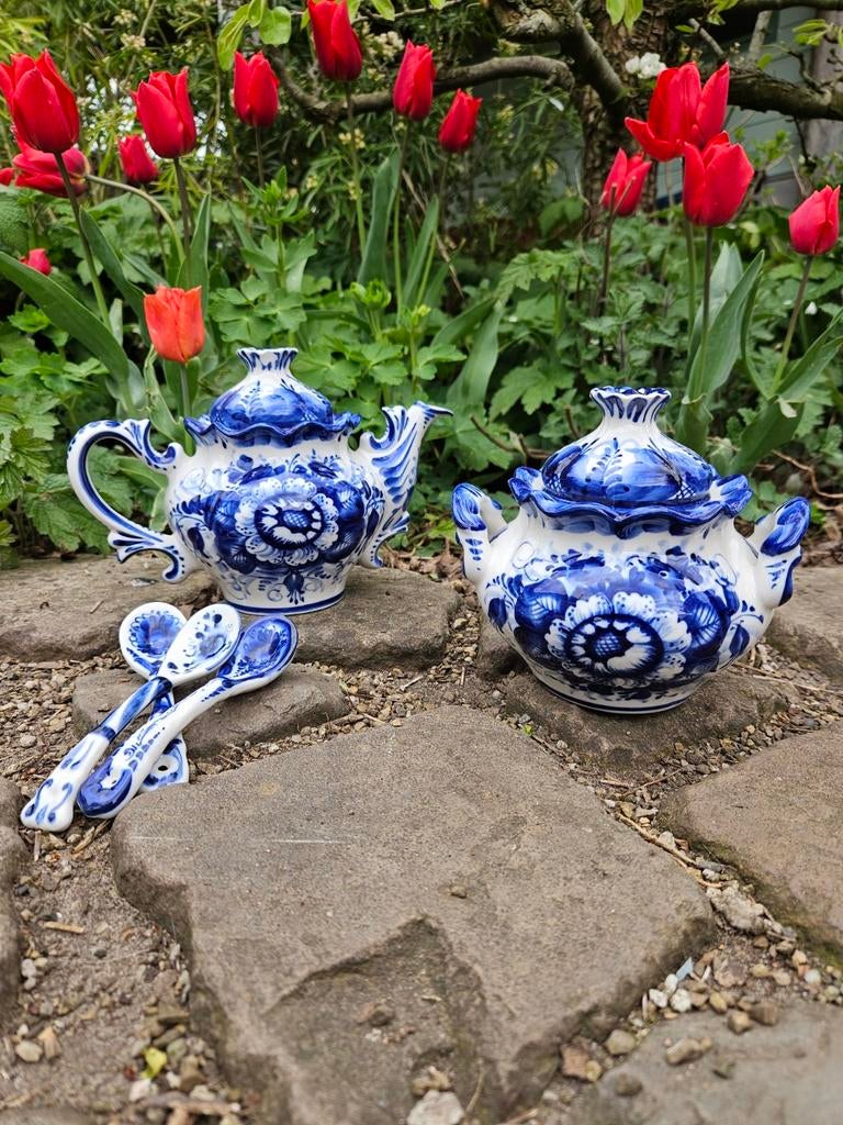 Russisch porseleinen Gzhel theeservies, Antiek en Kunst, Ophalen of Verzenden