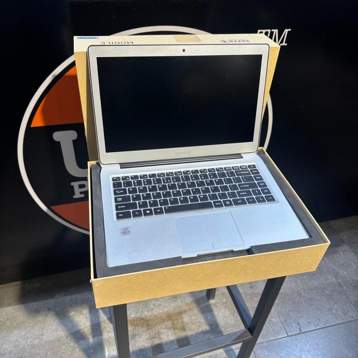 Terra Mobile 1460Q 14" Laptop i5-10210Y- 8GB Ram -W11-1.3GHz, Computers en Software, Windows Laptops, Zo goed als nieuw