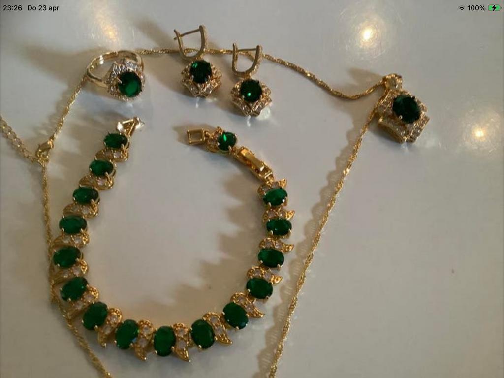 Nieuw set armband ring oorbellen ketting hanger ring 18 k GP, Overige materialen, Verzenden, Nieuw, Met edelsteen