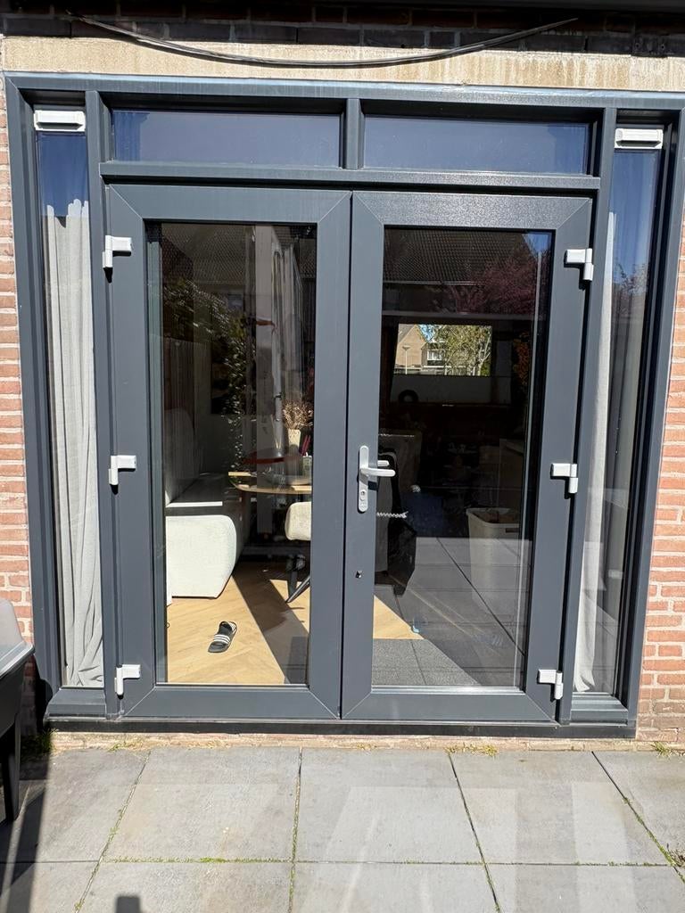 Kozijnen met deur, Doe-het-zelf en Verbouw, Kozijnen en Schuifpuien, Kunststof, Deurkozijn, Zo goed als nieuw, Ophalen