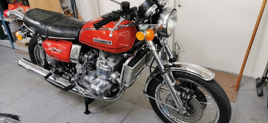 Suzuki GT750 van 1976. In originele staat. Rijdt prima., Motoren, Motoren | Oldtimers