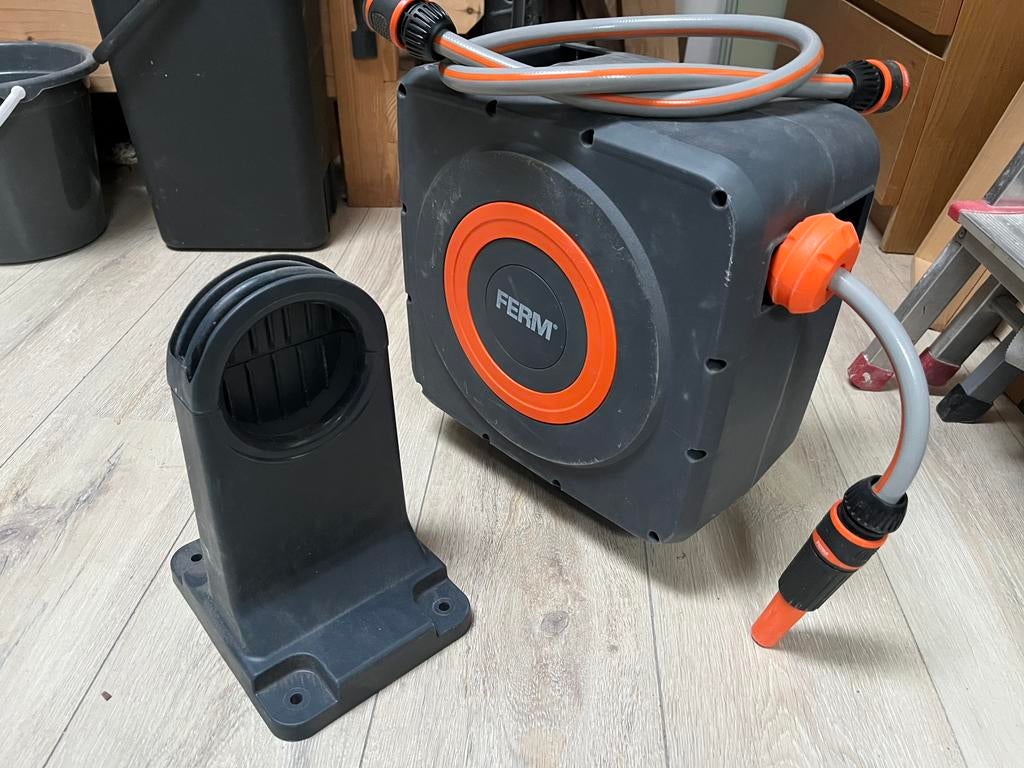 Tuinslang 15 meter op haspel, Ophalen, Zo goed als nieuw, Tuinslang