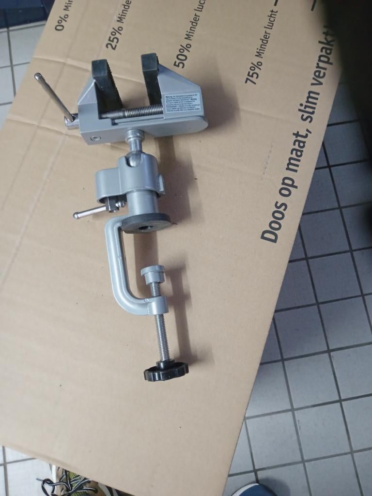 Bankschroef, merk Powerfix, multi functioneel., Ophalen, Gebruikt