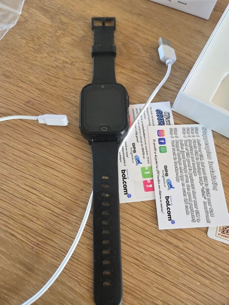 GPS Horloge Kids - zwart - zo goed als nieuw, Sieraden, Tassen en Uiterlijk, Horloges | Kinderen, Ophalen of Verzenden, Zo goed als nieuw