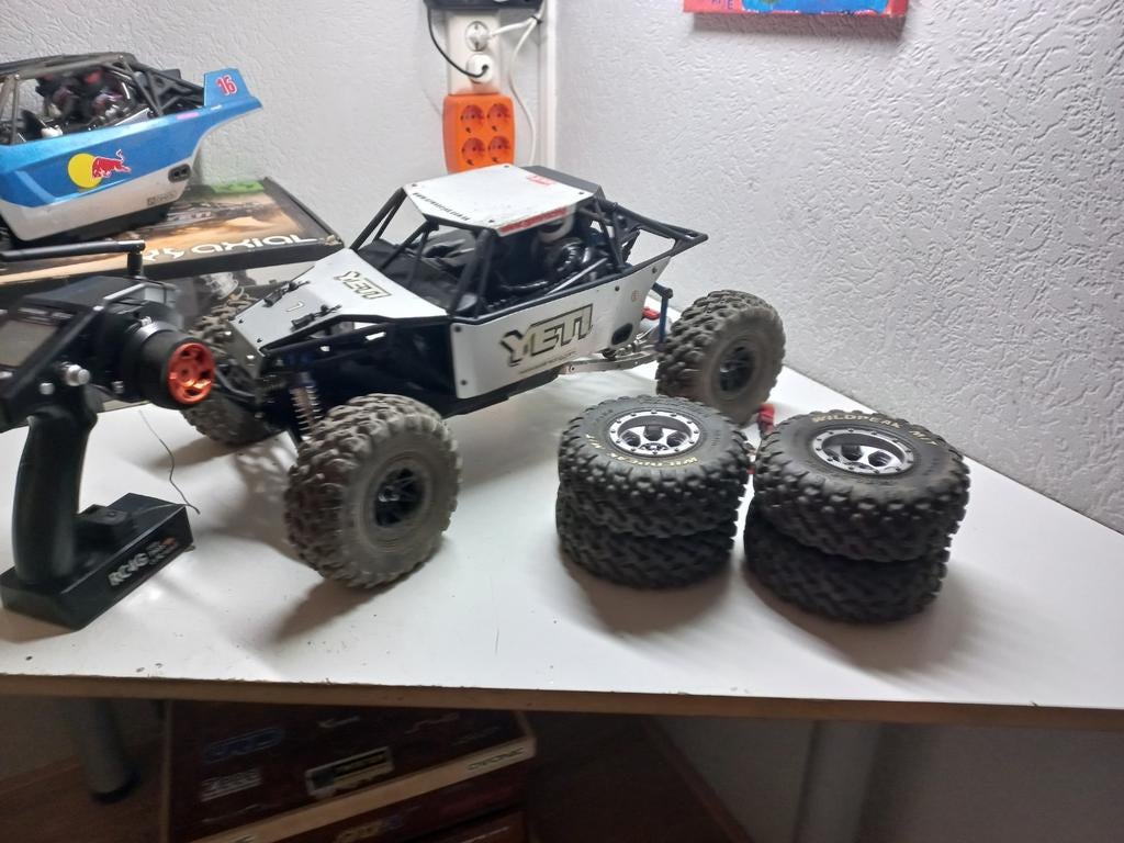 Axial yeti 1/10 RTR, Ophalen of Verzenden, Zo goed als nieuw, Auto onroad