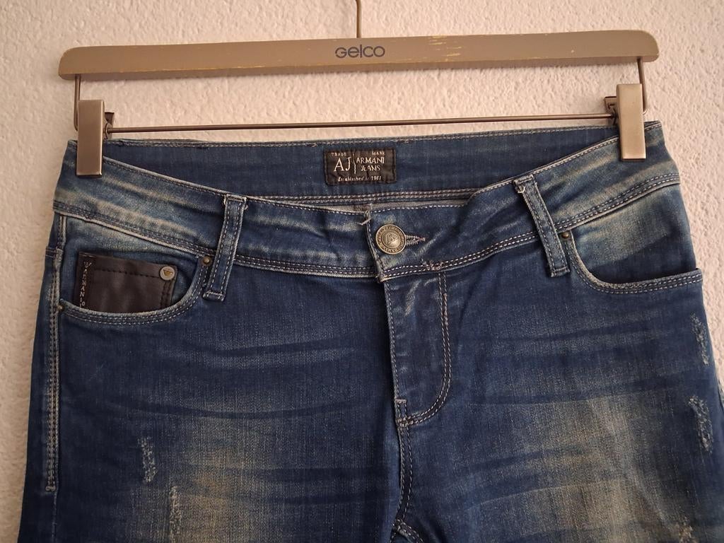 Armani Jeans Dames Jeans - Maat W28/ L32 (confectie 36), Ophalen of Verzenden, Zo goed als nieuw, Blauw, W28 - W29 (confectie 36)