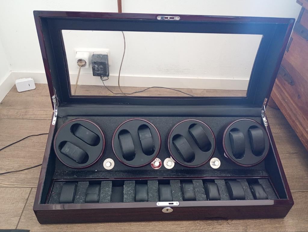 Goed werkende watchwinder voor 8 horloges, Verzenden