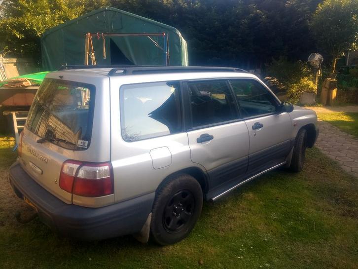 Subaru Forester 2.0 AUT 2000 Grijs, Auto's, Subaru, Particulier, Forester, 4x4, Airbags, Centrale vergrendeling, Elektrische buitenspiegels