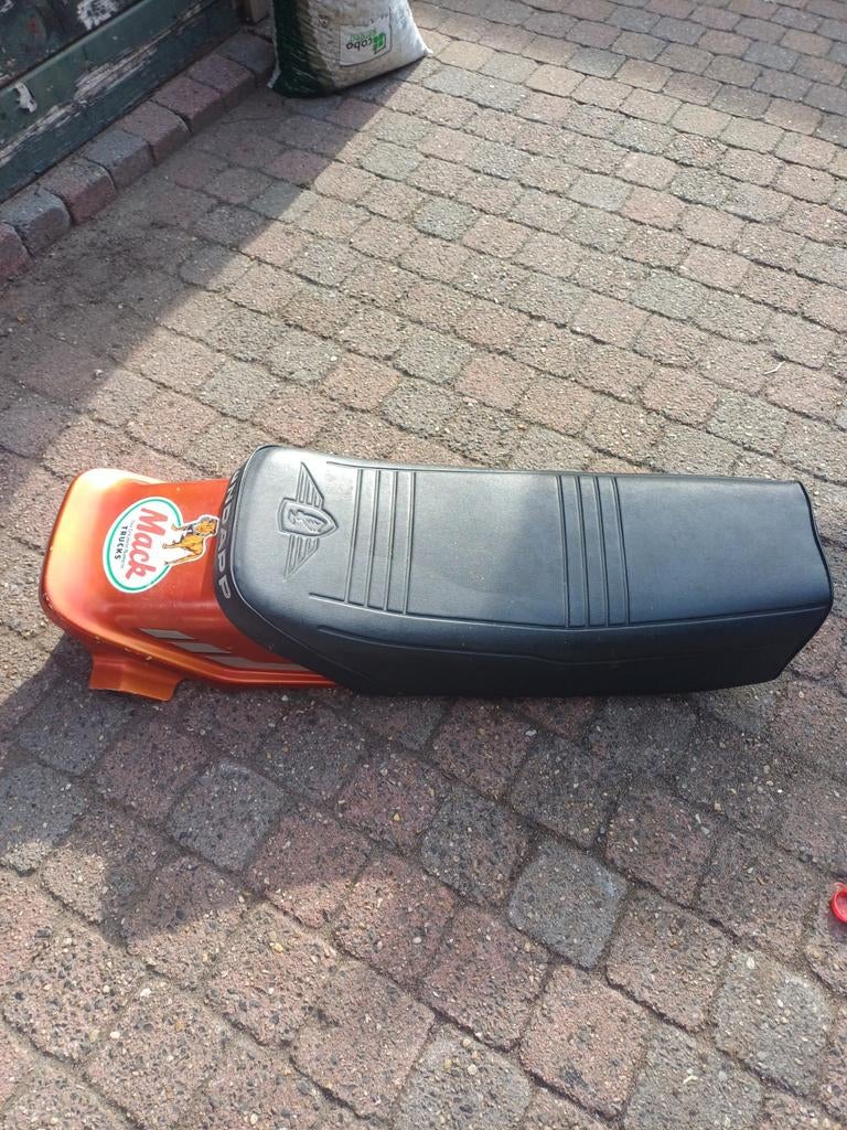 Zundapp zadel met kont, Fietsen en Brommers, Brommers | Zundapp, Ophalen of Verzenden, Gebruikt, Overige modellen