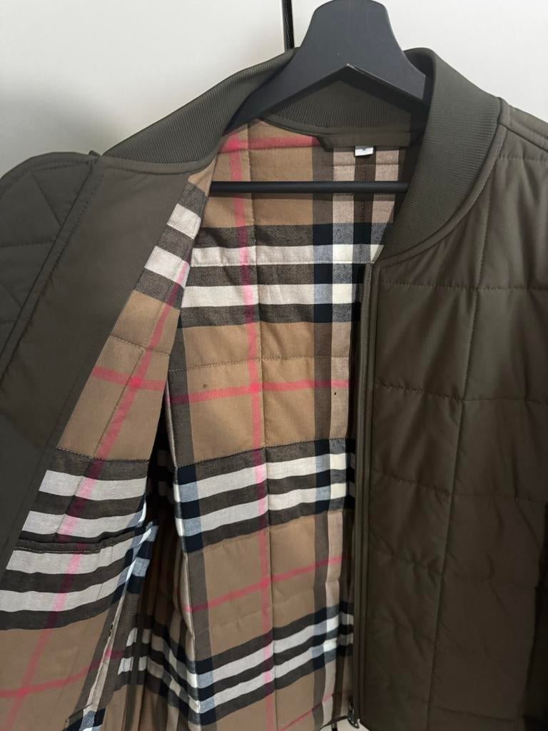 Burberry jas designer maat M (New), Maat 48/50 (M), Ophalen of Verzenden, Gedragen, Groen