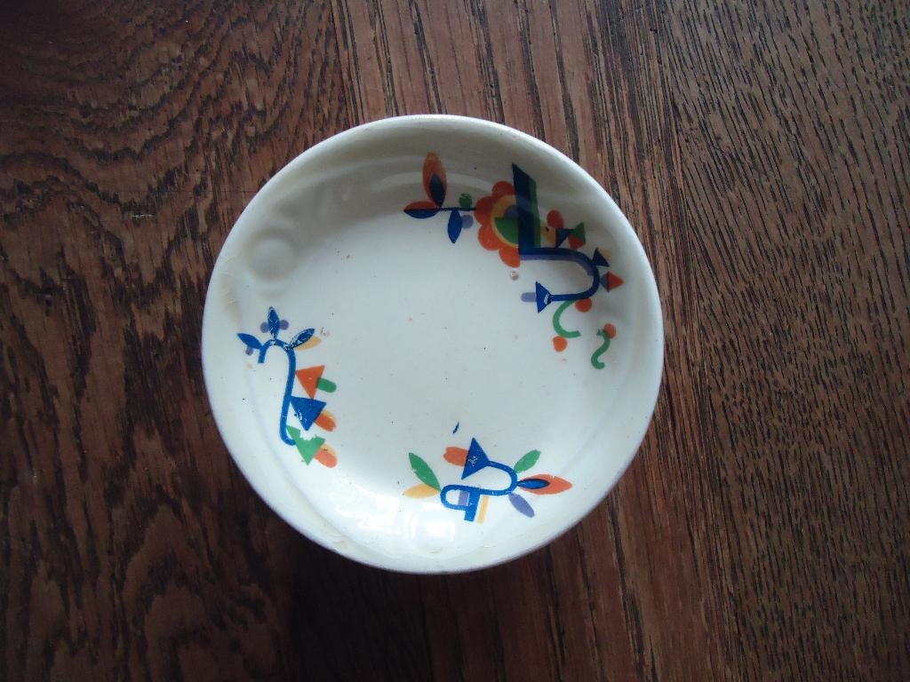 8 oude MAESTRICHT schoteltjes, doorsnee 8 cm, Gebruikt, Ophalen of Verzenden, Overige stijlen, Kop(pen) en/of Schotel(s)