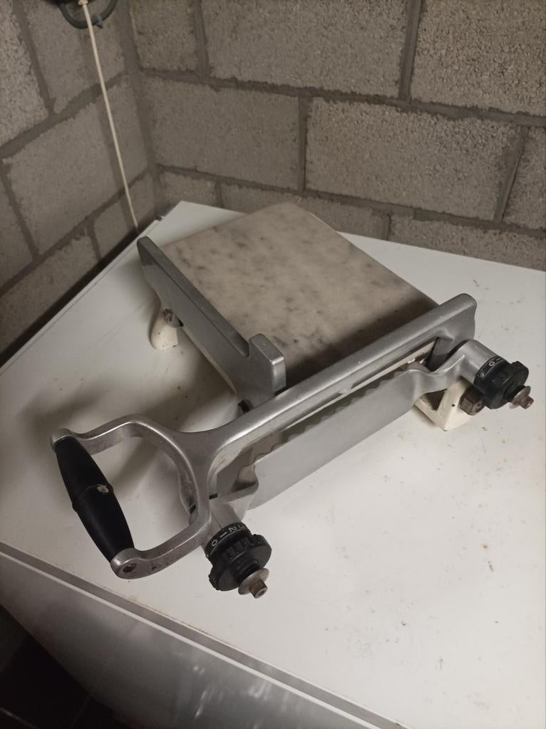 Vintage vleessnijder met marmeren blad, Ophalen