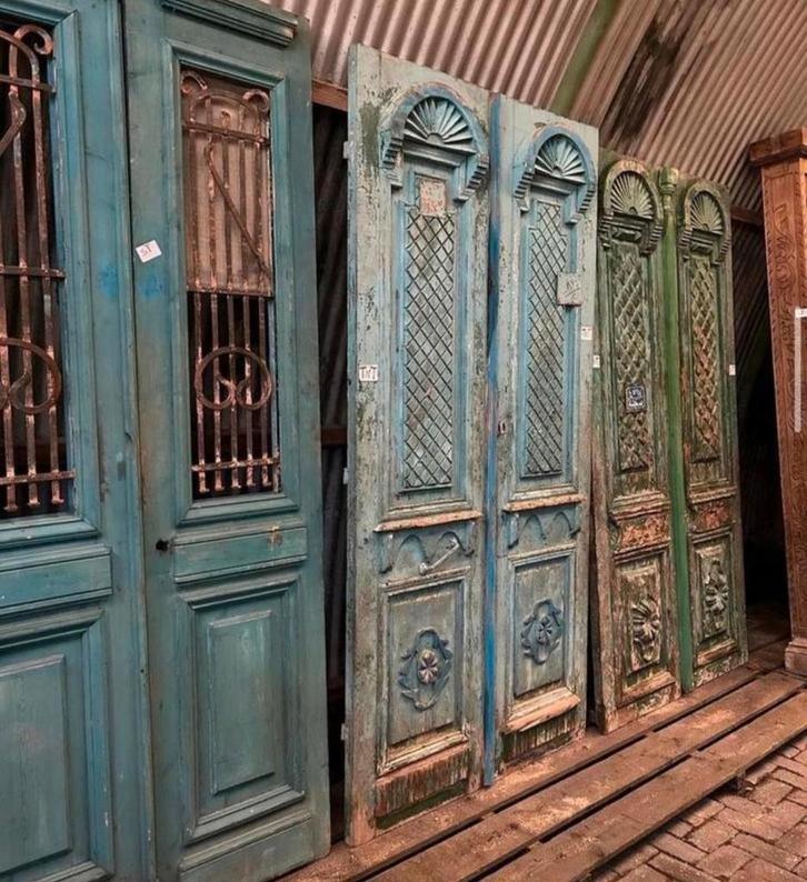 HET ADRES VOOR ANTIEKE BOUWMATERIALEN EN ANTIEKE DEUREN, Antiek en Kunst, Curiosa en Brocante, Ophalen of Verzenden