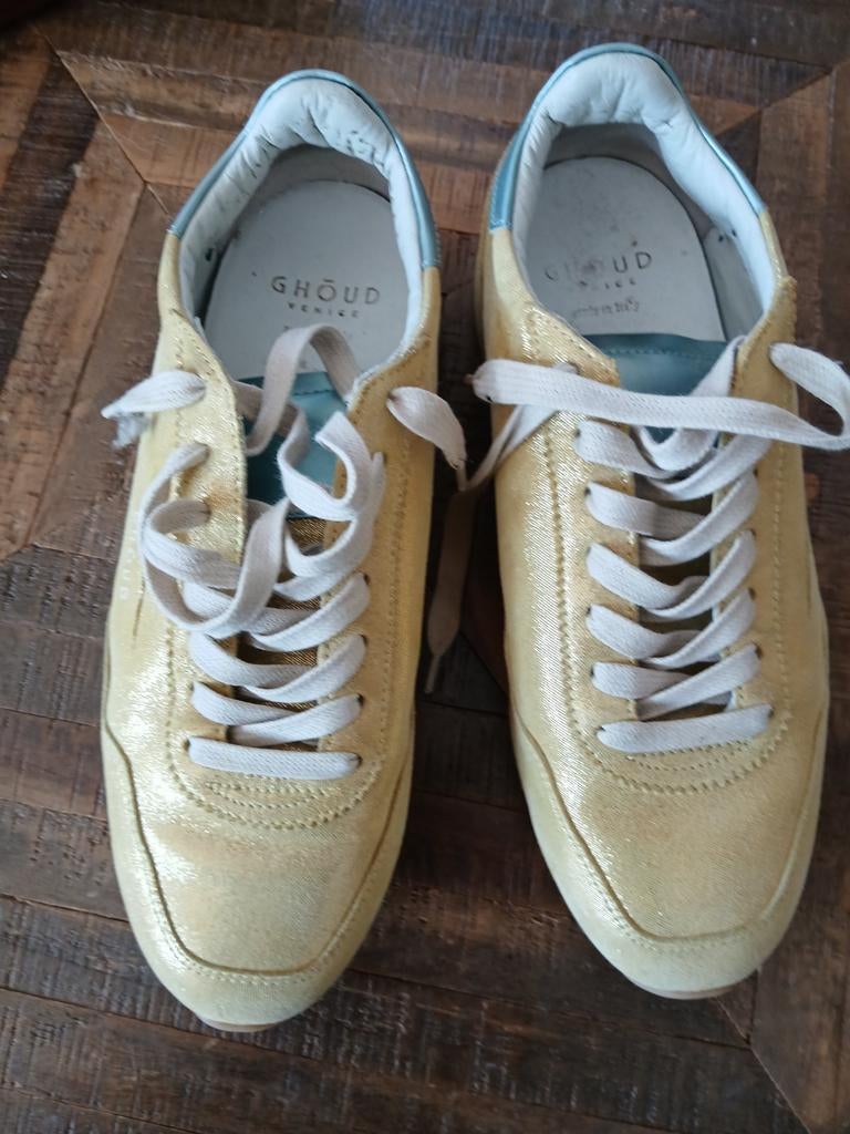 Ghoud Venice sneakers goudkleurig maat 38, Kleding | Dames, Schoenen, Ophalen of Verzenden