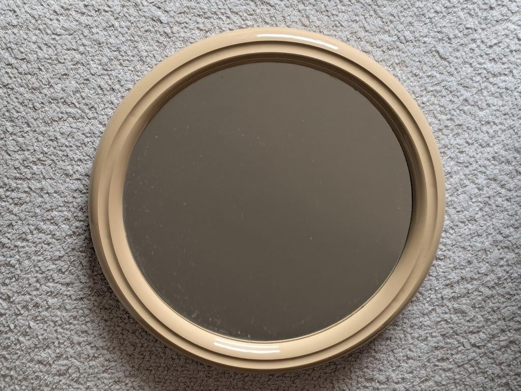 Ronde retro vintage spiegel met beige lijst! Jaren 70 80., Minder dan 50 cm, Gebruikt, Rond, Ophalen of Verzenden