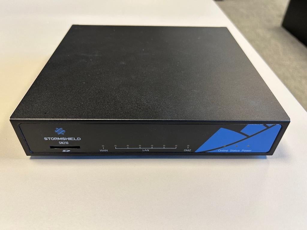 Stormshield SN210 Firewall, Ophalen of Verzenden, Gebruikt, Router, Overige merken