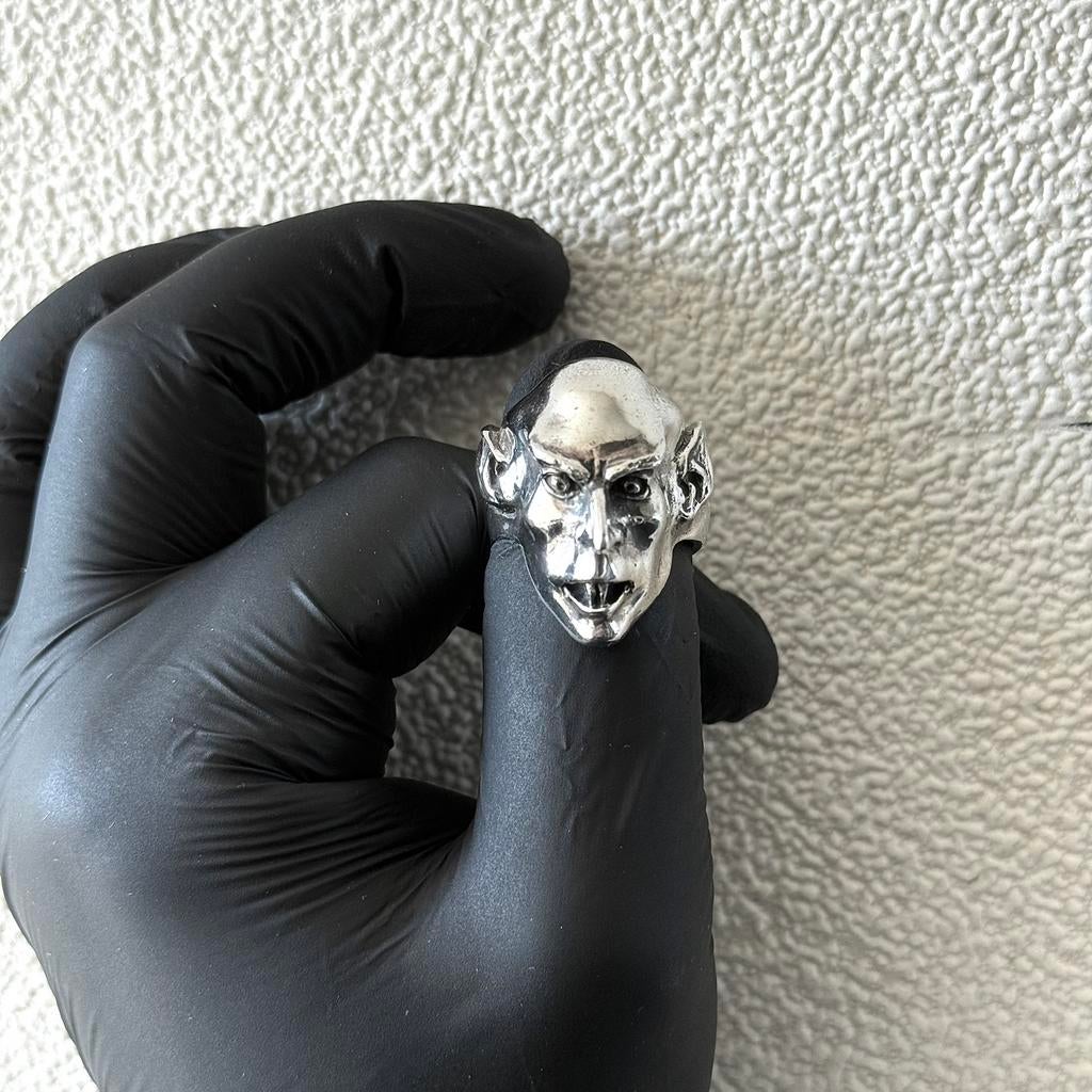 Nosferatu vampier ring biker, 20 of groter, Ophalen of Verzenden, Zo goed als nieuw, Dame of Heer