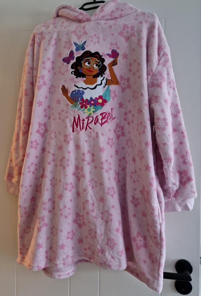 Roze Mirabel Badjas Onesie - Maat 152, Kinderen en Baby's, Kinderkleding | Overige, Ophalen of Verzenden, Zo goed als nieuw, Disney