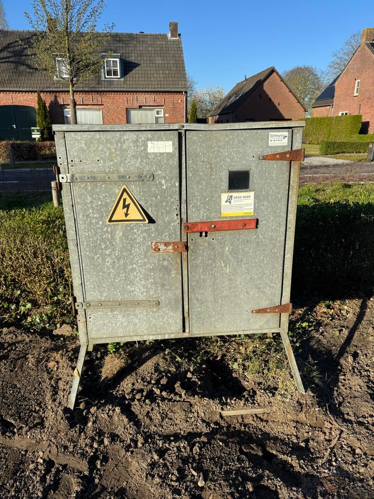 Bouwstroomkast en waterput met dubbele kraan, Ophalen, Gebruikt, Overige typen