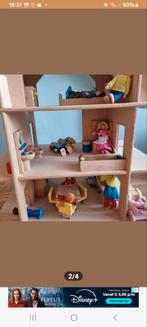 Houten Poppenhuis met Poppetjes en Meubeltjes - ZGAN!, Ophalen of Verzenden, Zo goed als nieuw, Poppenhuis