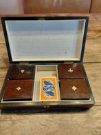 Antieke Houten Kaartdoos met Inlegwerk en Speelkaarten, Een of twee spelers, Ophalen of Verzenden, Gebruikt