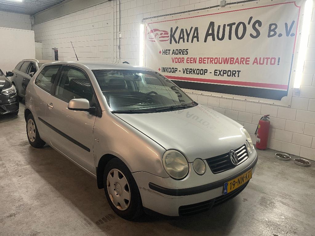 Volkswagen Polo 1.4 AIRCO 2004 Grijs, Voorwielaandrijving, Metallic lak, 4 cilinders, Origineel Nederlands