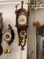 Fries Staart Klok, Ophalen