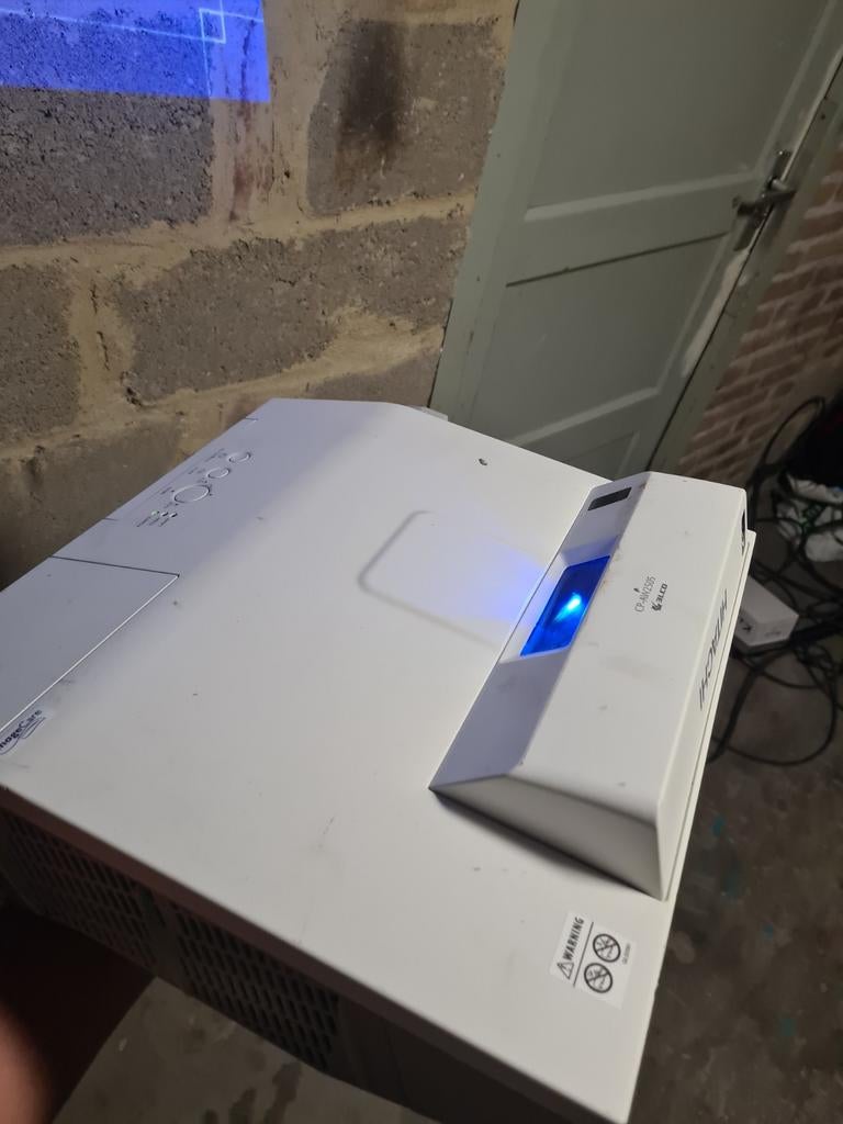 Te koop Hitachi CP-AW2505 LCD-projector., Ophalen of Verzenden