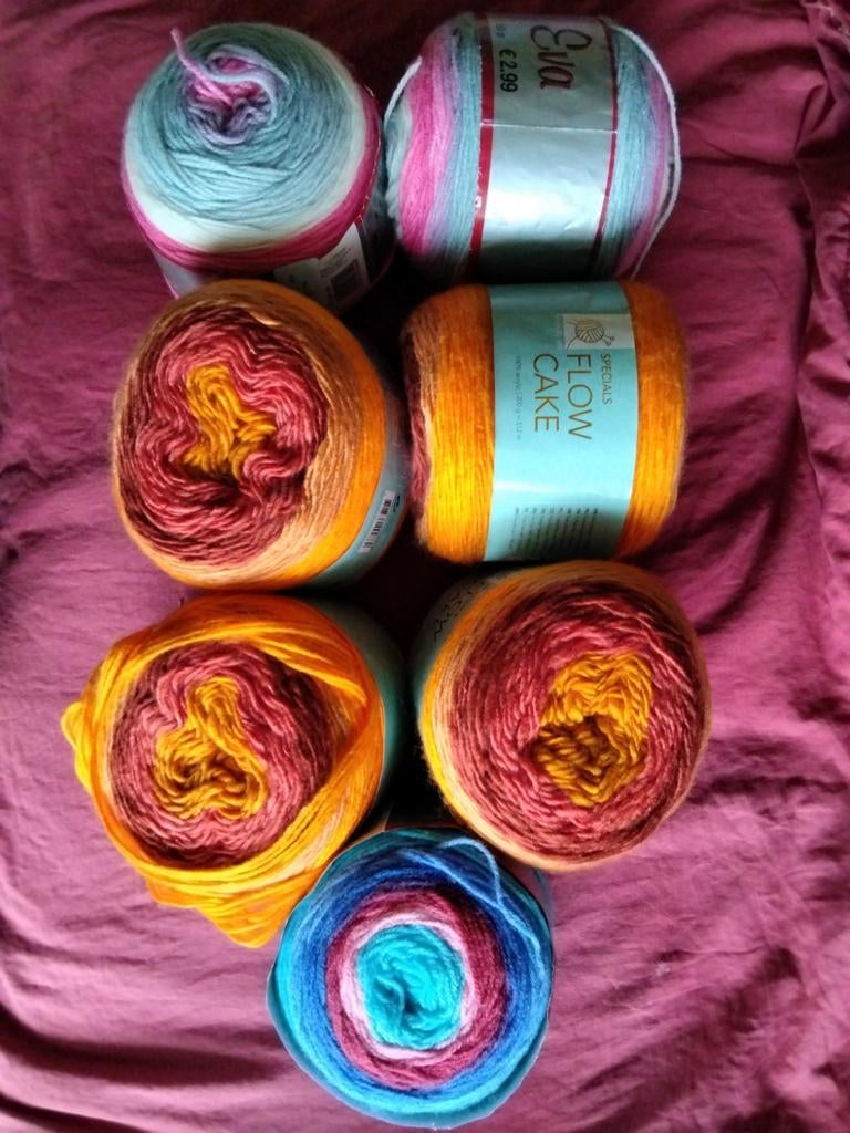 8 bollen garen/wol/ cakes diverse kleuren, merk Wibra Action, Hobby en Vrije tijd, Verzenden, Nieuw, Breien of Haken, Wol of Garen