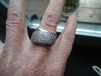 mooie dikke echt zilveren TISENTO ring met steentjes mt 18, Met kristal, 18 tot 19, Gebruikt, Ophalen of Verzenden