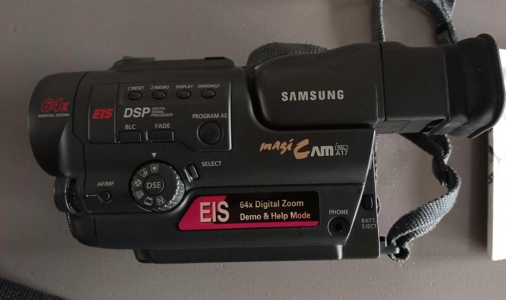 Te Koop Samsung videocamera Type VP-A17 ( Defect), Ophalen of Verzenden, 8mm